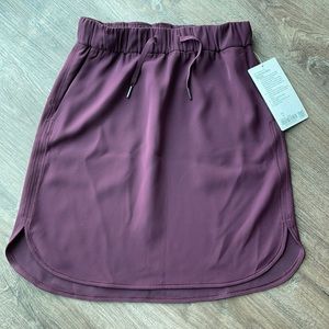 Lululemon On The Fly Skirt Woven Size 6 Cassis